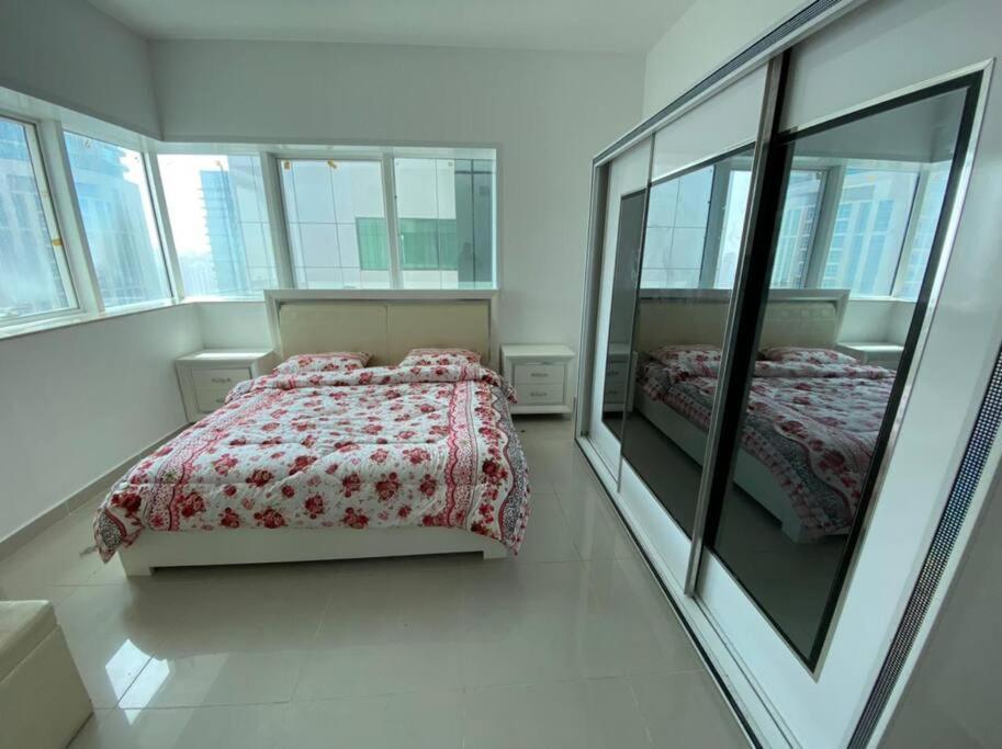 2 Bedroom With 4 King Size Beds Dubaj Kültér fotó